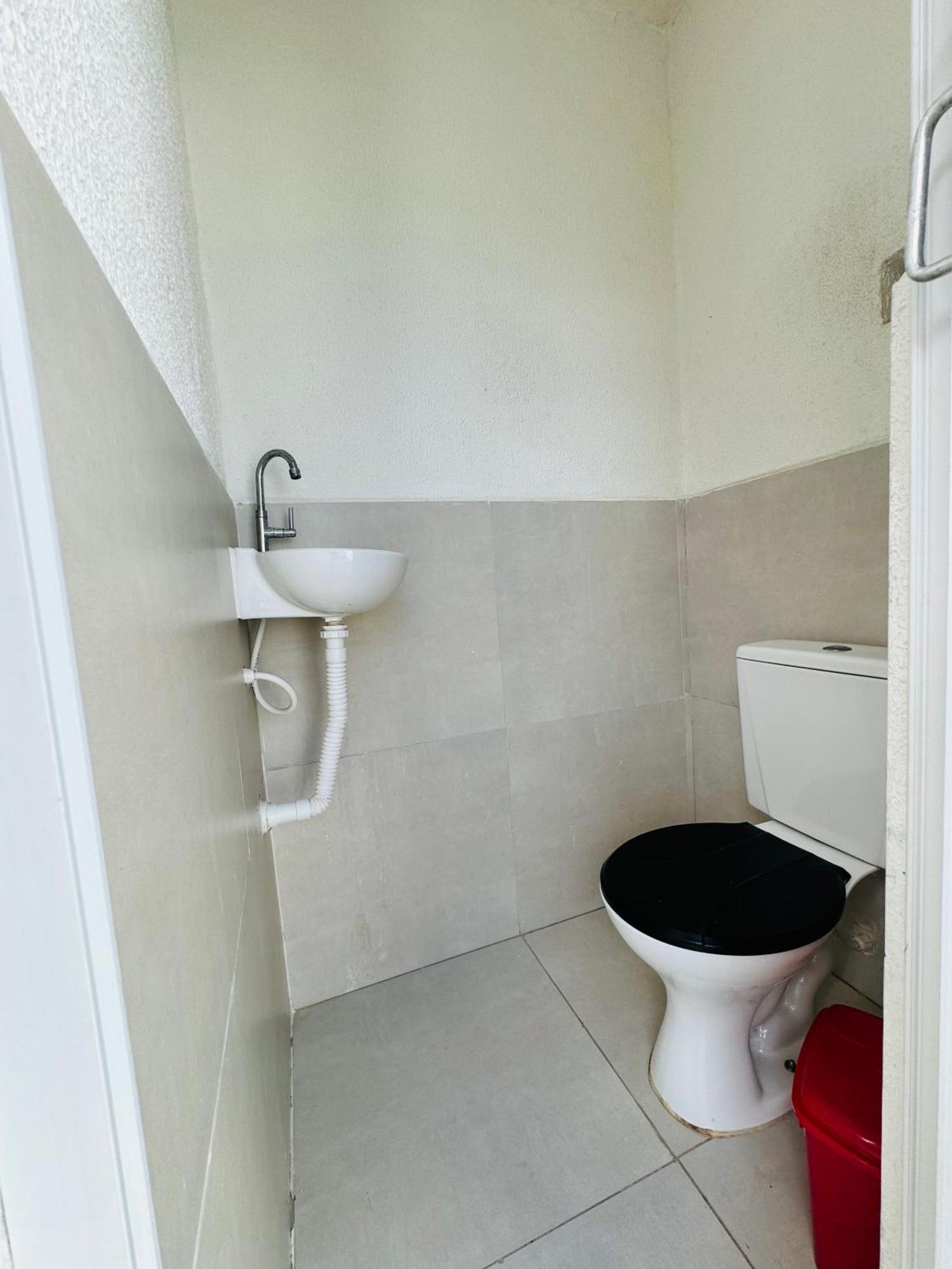 فيلا Casa Compacta Com Piscina غوارويا المظهر الخارجي الصورة